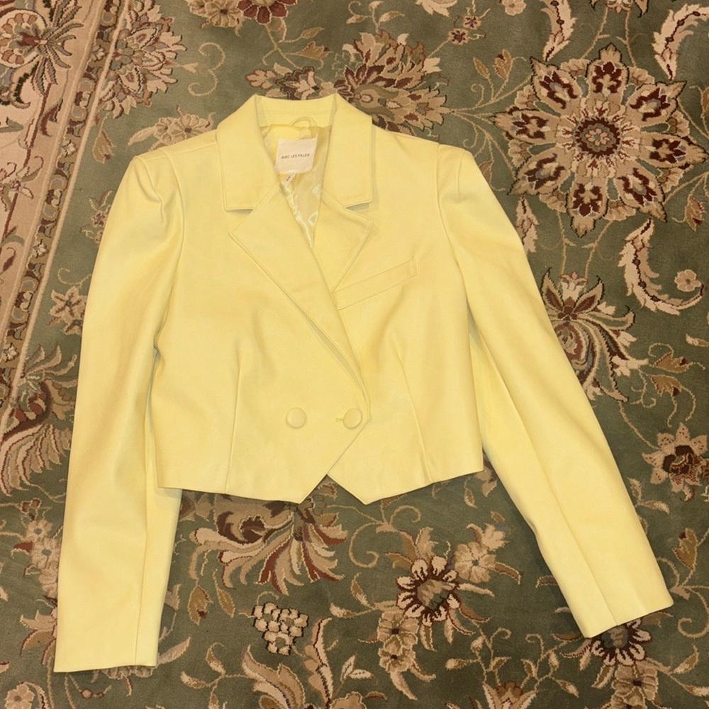 Avec Les Files cropped yellow blazer. Never worn